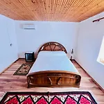 Nena's Dashe House Проживание в семье