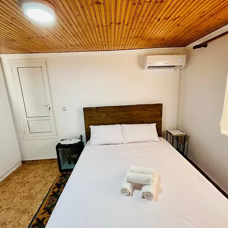 Nena's Dashe House * Berat