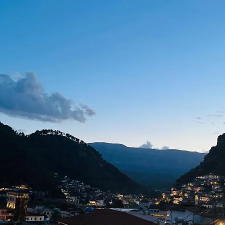 Nena's Dashe House *