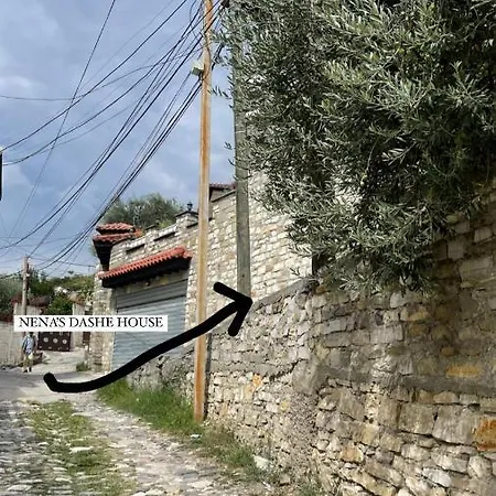 Séjour chez l'habitant Nena's Dashe House *